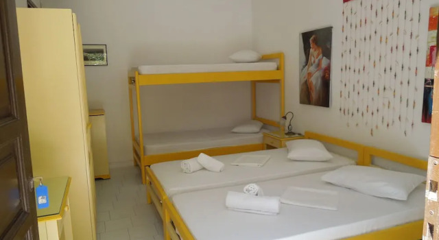 Трёхместный номер Standard с балконом Hotel Albatross