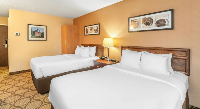 Четырёхместный номер Standard Comfort Inn Pembroke