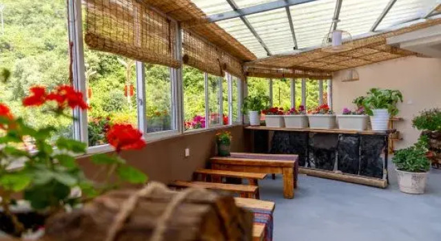 Kangding Yuelai Yuehao Homestay