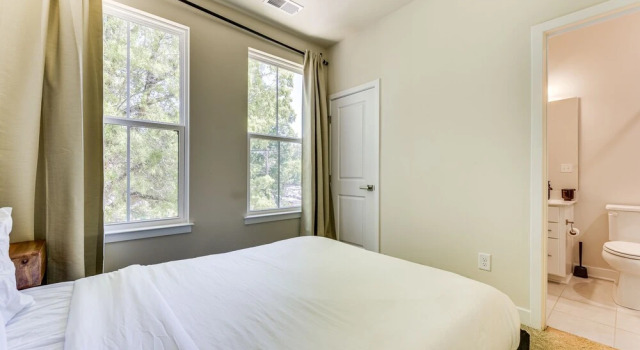 Апартаменты Updated Charlotte Vacation Rental 4 Mi to Downtown