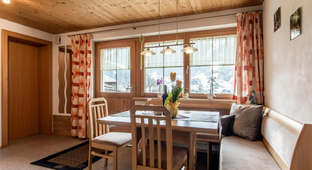 Haus Ambiatscha, Book Hotel Hotels in Vorarlberg with Parking, Parking