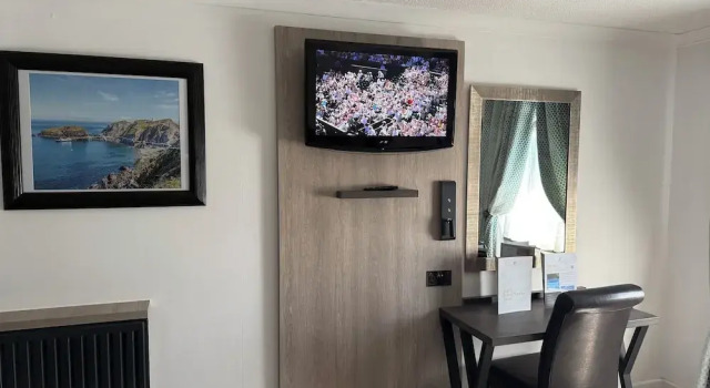 Трёхместный семейный номер Standard Durrant House Hotel