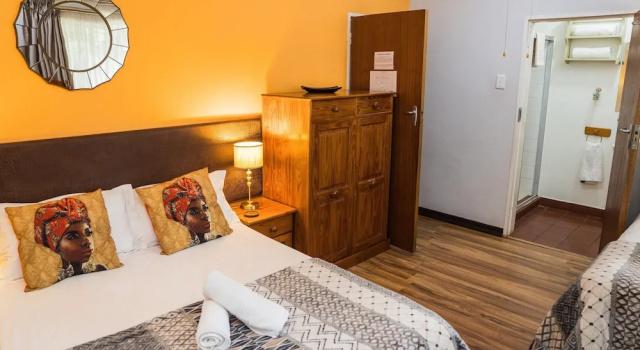 Семейный коттедж Rozendal Guest House