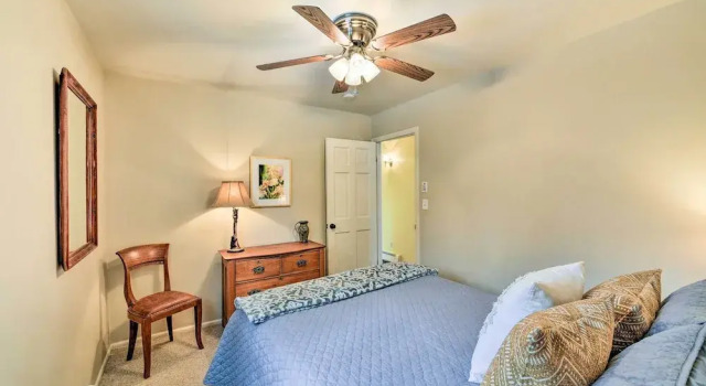 Коттедж Charming Buena Vista Creekside Home: Walk to Main!