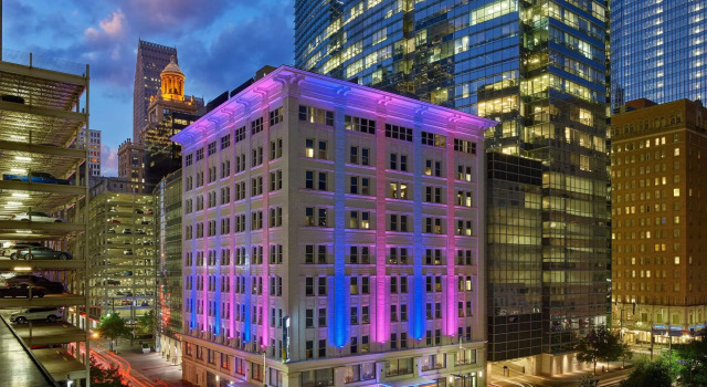Aloft by Marriott Houston Downtown, Забронировать Отель Хьюстон - центр города Хьюстон, рядом с Станция хьюстонского скоростного трамвая "Белл"