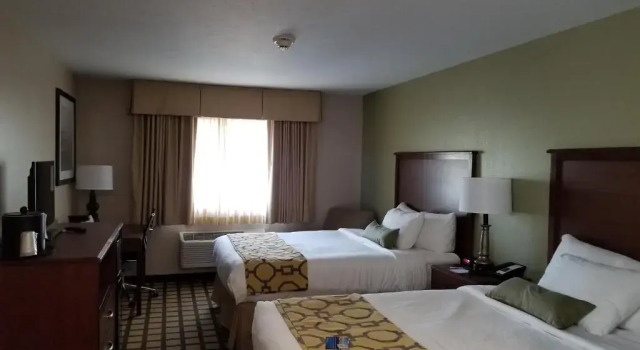 Четырёхместный номер Standard Baymont by Wyndham Oacoma
