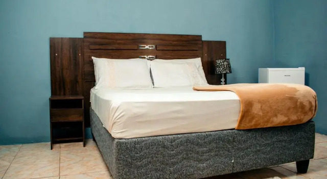 Tamunee's Guest House, Rezerwuj Pensjonat Maun Ngamiland East