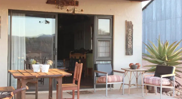 PurePlaas Self catering Volmoed Oudtshoorn Klein Karoo, Boek Appartement Hotels in De Hoop met zwembad, Zwembad