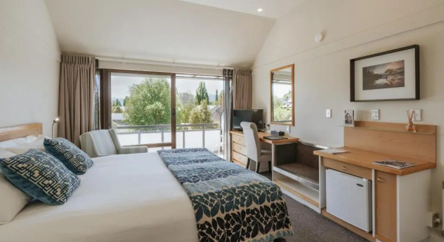 Номер Standard с видом на озеро Edgewater Hotel