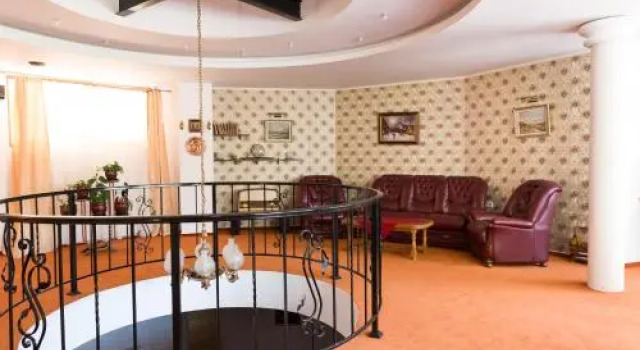 Hotel Perla Oltului, Varaa Hotelli Hotellit Carpathians - Romania uima-altaalla, Uima-allas