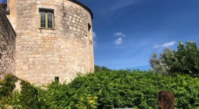 Côté-Serein - Chambres de la Tour Cachée, Boek Hotel Hotels in Franche-Comte met ontbijt, Ontbijt