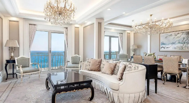 Люкс Les Ambassadeurs Marina Hotel & Casino