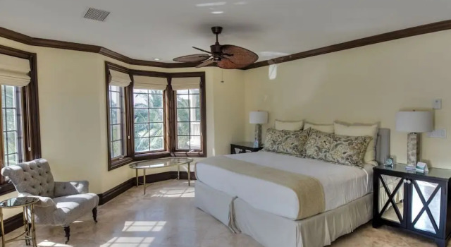 Номер Standard с 3 комнатами с балконом и с видом на океан The Somerset on Grace Bay