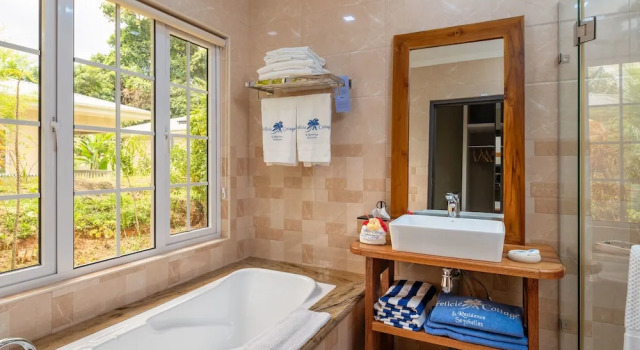 Коттедж Luxury Felicie Cottage & Residence