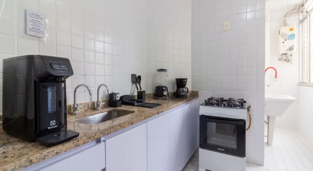 Апартаменты Comfort 6 Minutes From Copacabana Beach Br801