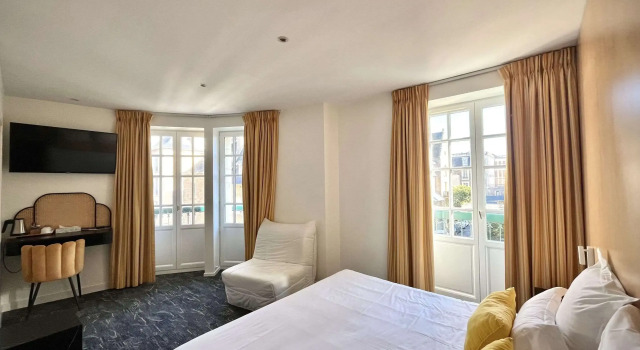 Comfort Hotel Balmoral Dinard, Varaa Hotelli Dinard 
