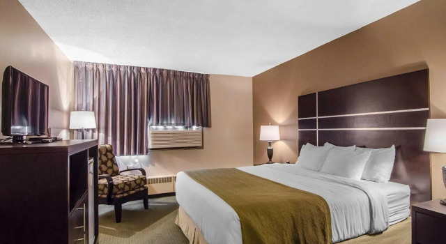 Номер Standard Ramada by Wyndham Whitecourt