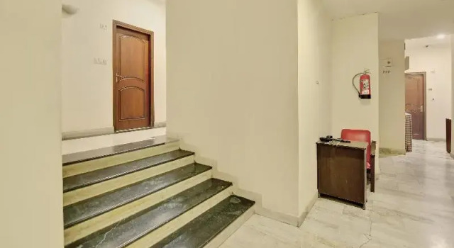 Collection O 82939 Hotel Sam, Забронировать Отель Отели Нью-Дели 3 звезды, рядом с Embassy of Switzerland, 3*
