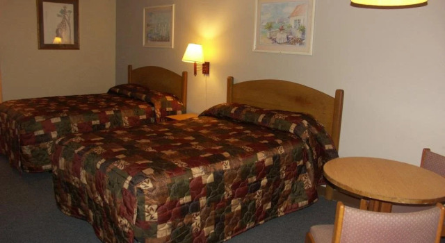 Deerwood Inn and Madison Campground, Rezervovat Kemp Madison Florida