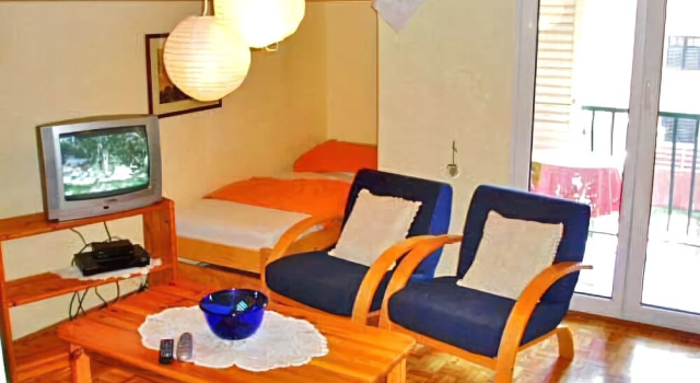 Apartment and Rooms Katica, Забронировать Апартаменты/квартира Отели Биоград-на-Мору с парковкой, рядом с Частный Пляж «Кемп Сенди», Парковка