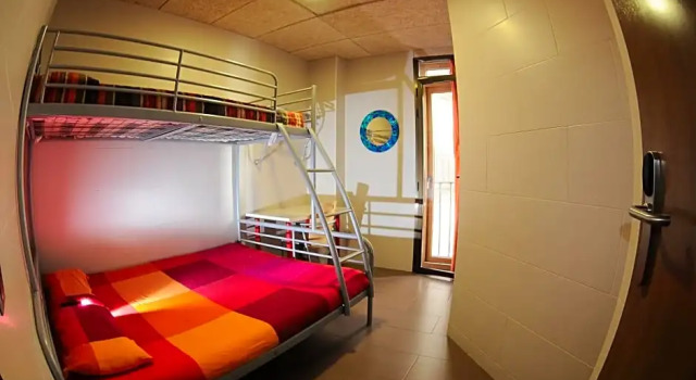 Семейный номер Standard Be Zaragoza Hostel