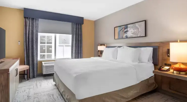 Люкс Hilton Garden Inn Charlotte/Concord