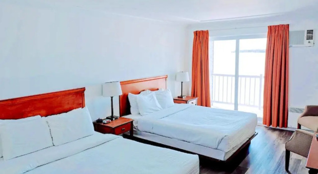 Двухместный номер Deluxe с балконом Auberge Des Îles, un hôtel Hyvi