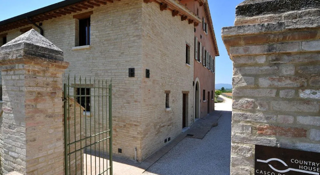 Country House Casco dell'Acqua, Rezervați Hotel Hoteluri în Foligno cu parcare, Parcare