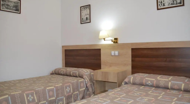 LABELLA - Hostal Rural Restaurante, Buchen Sie Hostel Günstige Hotels in Granada