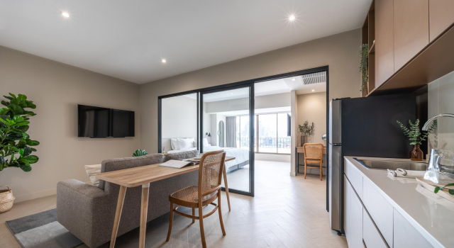 Люкс Executive Aspira Residence Sukhumvit 71 (SHA Plus+)