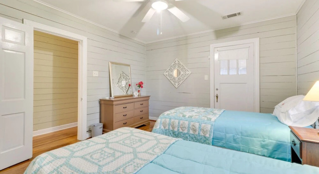 Charming Bryan Home - 3 Mi to Kyle Field!