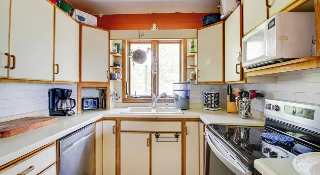 Spacious Duluth Home ~ 4 Mi to Lake Superior!, Varaa Lomakoti Hotellit Minnesota pysäköinnillä, Pysäköinti