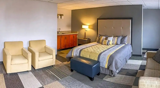 Люкс Comfort Hotel Inn Fairfield