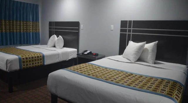 Четырёхместный номер Standard Travelers Inn