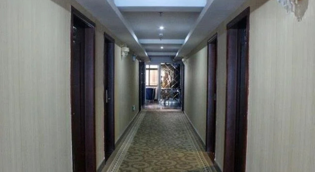 Xinjing Haosheng Chain Hotel Zhanjiang Longchao, Boek Hotel Zhanjiang Guangdong