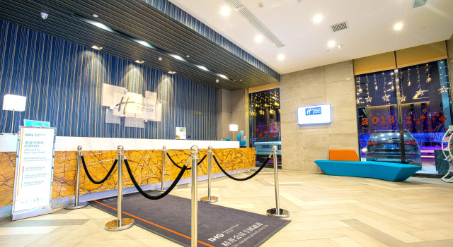 Holiday Inn Express Chifeng Hongshan by IHG, Prenota Hotel Chifeng Inner Mongolia, vicino a Chifeng Museum