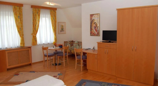 Pension zur Post, Rezervasyon Otel Bad Blumau East Styria