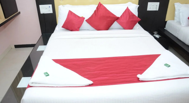 Номер Economy Hotel Sai Leela Grand