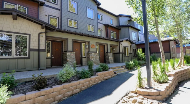 Номер Standard Mammoth Green 118 Located On Sierra Star Golf Course, Private Patio, Summer Pool 2 Bedroom Condo by RedAwning