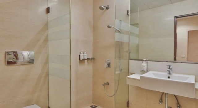 Номер Superior Elphinstone Hotel
