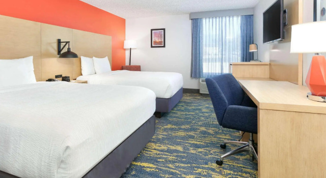 Четырёхместный номер Standard La Quinta by Wyndham Dallas - Las Colinas