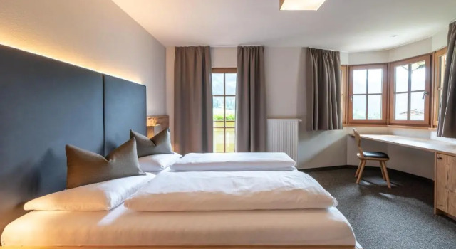 Трёхместный номер Standard с балконом Hotel Anewandter