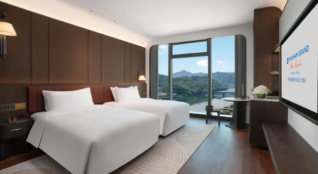 Двухместный номер Standard с видом на реку Wyndham Grand Plaza Royale Milky Way Jiande
