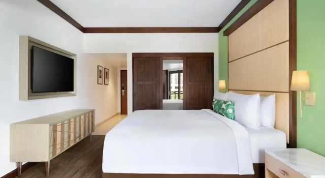Standard- dobbelt klub værelse med altan med havudsigt Dusit Beach Resort Guam