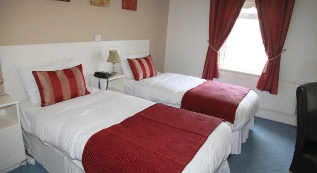 Dalton Inn Hotel, Buchen Sie Hotel Claremorris Mayo