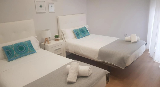 Quatre Casas, Book Hotel  