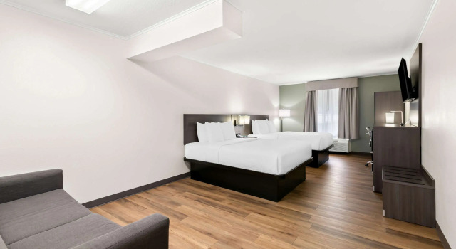 Четырёхместный люкс Quality Inn Merrimack - Nashua