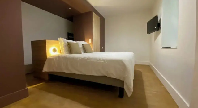 Le Clos 1003, Rezervovat Hotel Hotely v Ain s parkováním, Parkování
