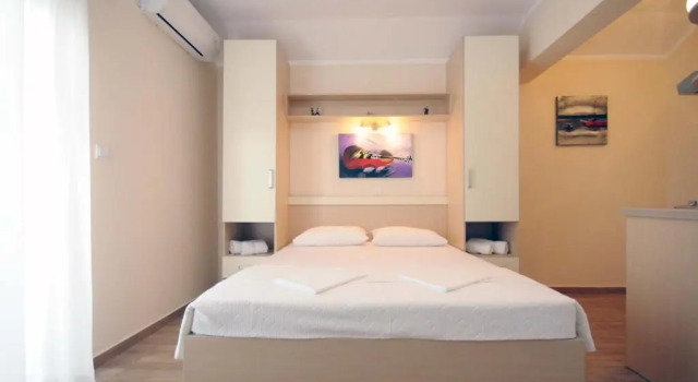 Студия Apartments Royal