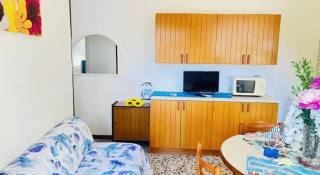 Апартаменты с 2 комнатами с балконом и с видом на город Large Apartment for up to 9 Guests